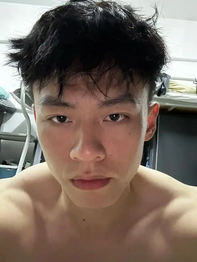 斜方肌之王的疲惫#健体 #薄肌 #备赛 - 抖音