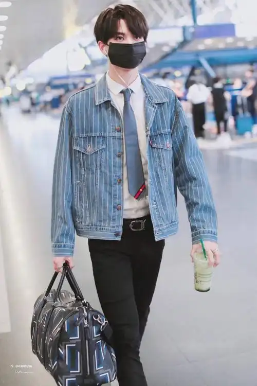 外套,充满少年气息的牛仔单品可以说是时尚人士人手一件了,男明星的