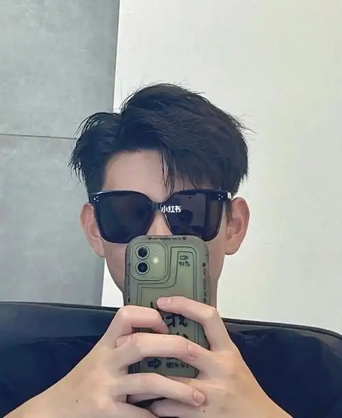 女生心中超帅的三七分发型