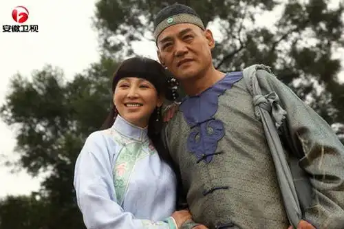 《打狗棍》安徽热播 郭靖宇妻子剧中很抢戏