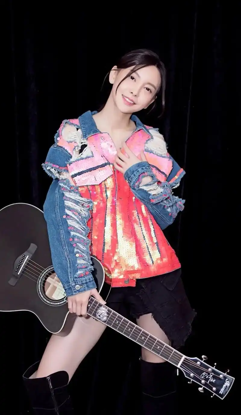 于文文#于文文头像#第一次追星 活28年才知道我也能喜欢女 - 抖音