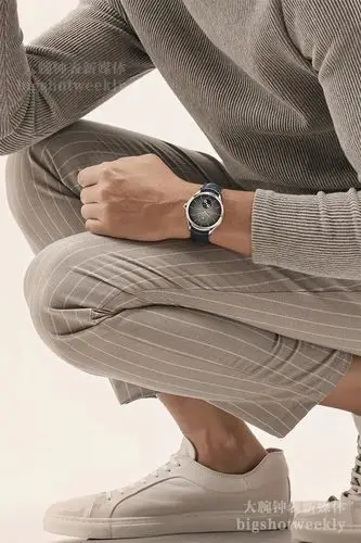 名士baumatic月相腕表"摆拍",太会摆了 丨 大腕钟表新媒体-全球腕表