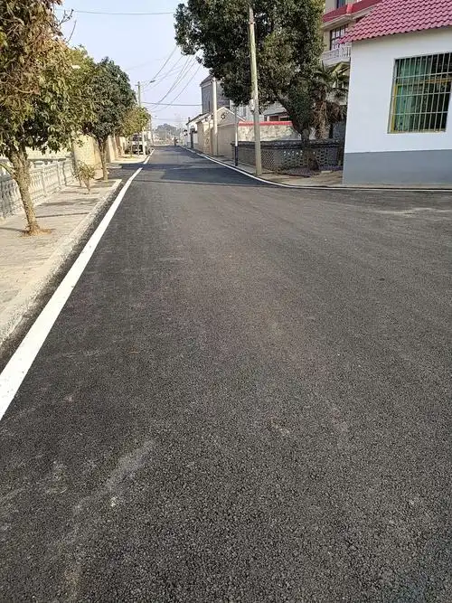 深溪修了柏油路