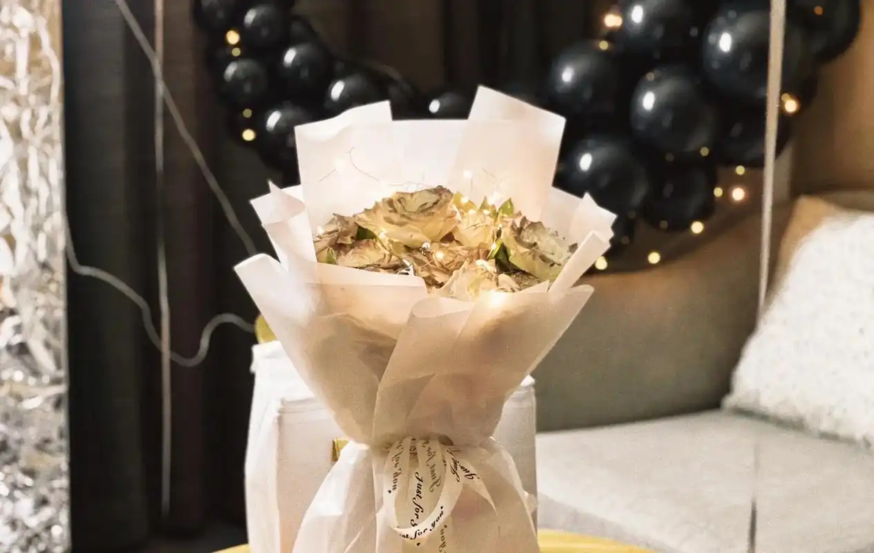 高级感男朋友惊喜生日气球布置