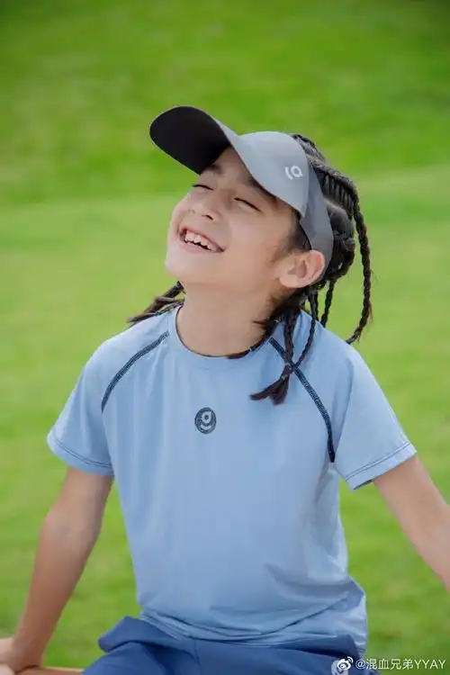 滑板##运动男孩##混血宝宝##家有萌娃