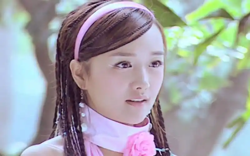 【巴啦啦小魔仙】小蓝回忆跟小月一起在魔仙堡一起学习魔法的时光!