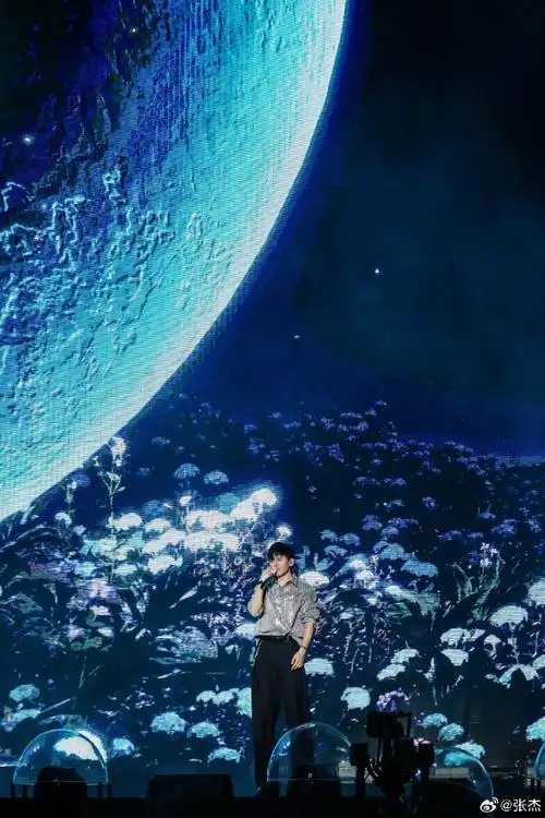 张杰开了86场演唱会##张杰今晚鸟巢最终章