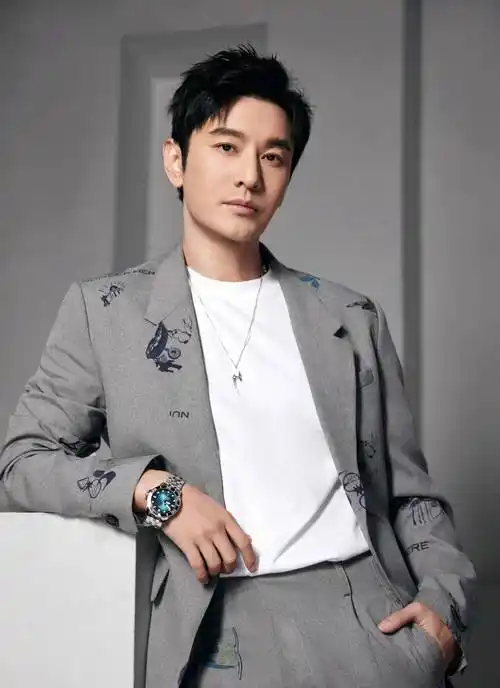 40岁以上的男人更应该关注黄晓明的风格,时尚有品位,稳重高端_西装