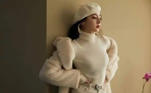 原创迪丽热巴靠颜值也能火穿得又厚又白还不显胖不愧是女明星身材