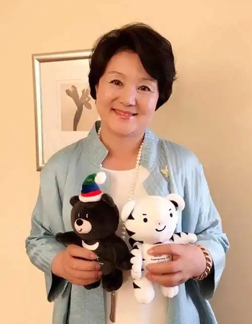 朴槿惠铁粉喊话文在寅夫人"快去减肥" 被移送检方