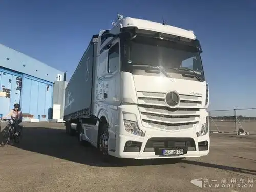 取消后视镜!可半自动驾驶!奔驰新actros重卡汉诺威重磅发布
