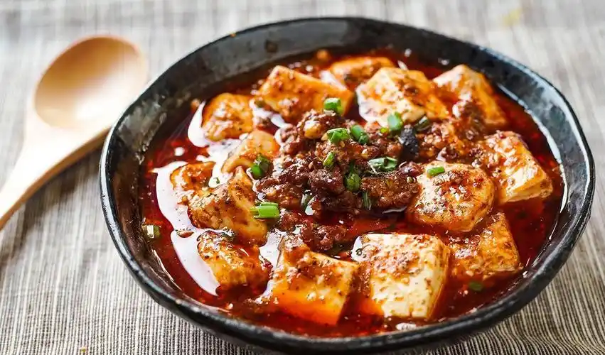 北方家常菜中最常见的一道菜,别看食材简单,一口下去味蕾大开