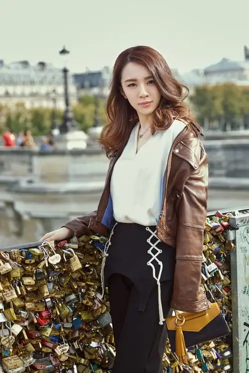 王晓晨最新时尚街拍高清图片