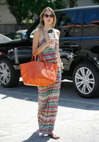 明星街拍五星穿搭 夏日"最强"单品出街指南(组图)