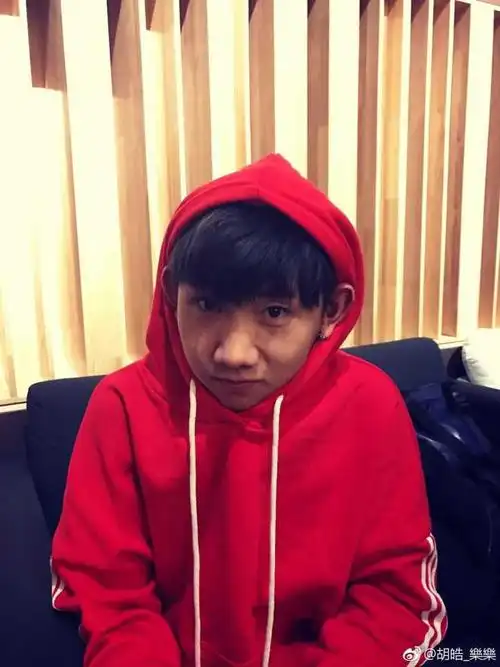 大家没有发现汪苏泷变帅了吗?