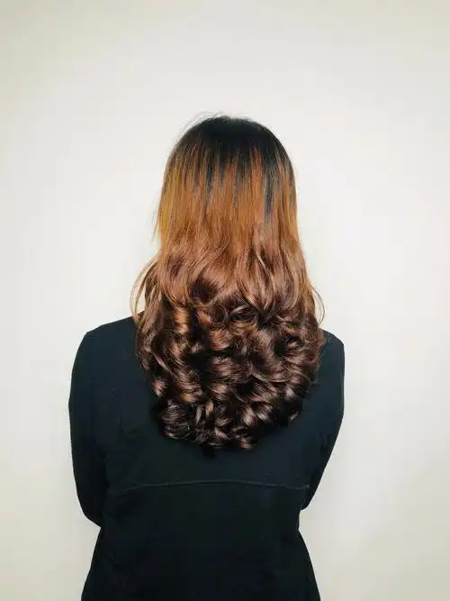 时尚免打理卷发瞬间提升气质