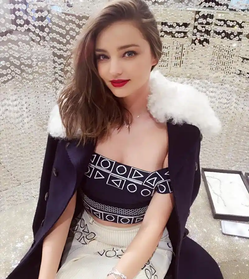 爱美是女人的天性,拥有穿不完的衣服是每个女生的终