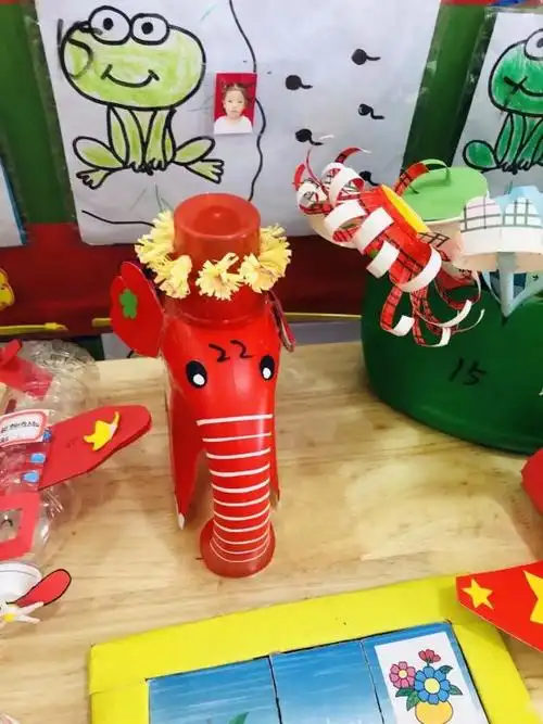 废旧物品巧利用——周至县骆峪镇中心幼儿园首届亲子手工展活动剪影