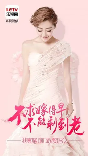 应该就是各种整容疑云了:沉寂了一段时间后,安又琪开始出现在各种代言