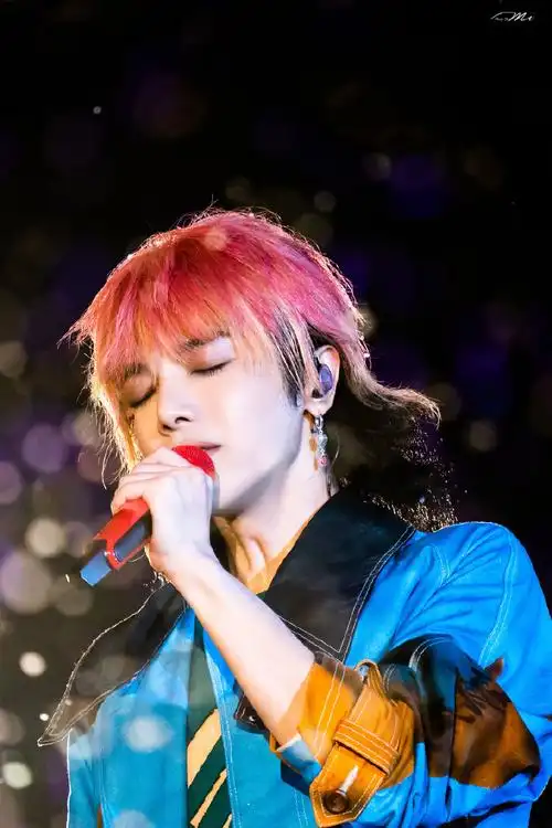 华晨宇说开演唱会像谈恋爱##2023华晨宇火星演唱会