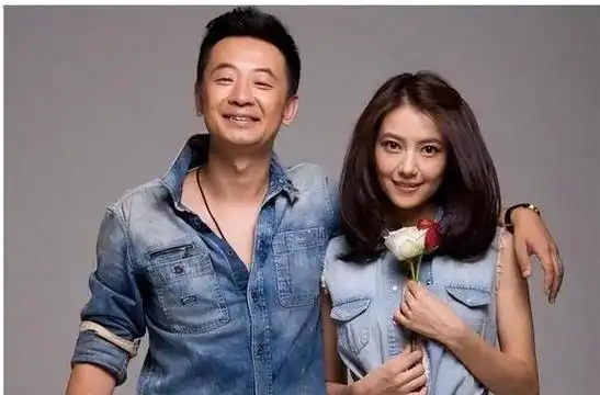 黄海波与妻子庆结婚十周年,8岁儿子罕露面很帅气,黄磊到场祝贺