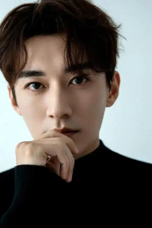 刘学义和吴谨言分别在剧中饰演慕容璟和眉林,两位演员分别有着丰富的