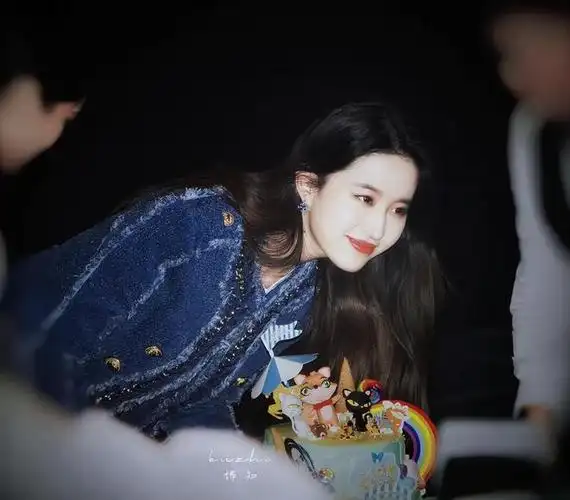 刘亦菲早期路演美照一眼万年