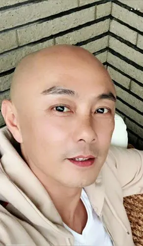 张卫健,1965年2月8日出生于香港,香港男演员,歌手   每日更新  双击