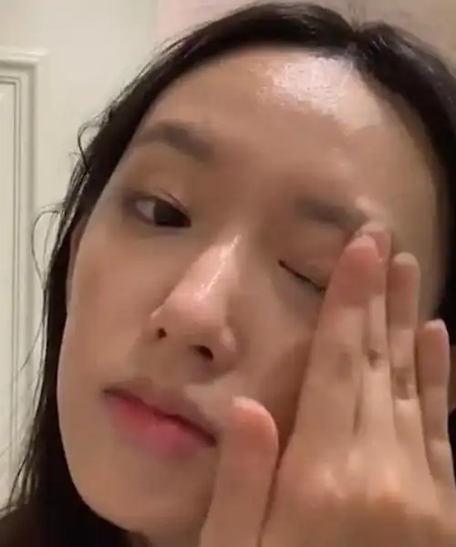 有种"自信"叫程潇,浴室直播自曝卸妆,看到素颜后引网友热议