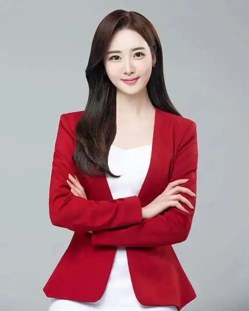 职业装  #形象照  #职业女性  #职业形象照  #肖像照