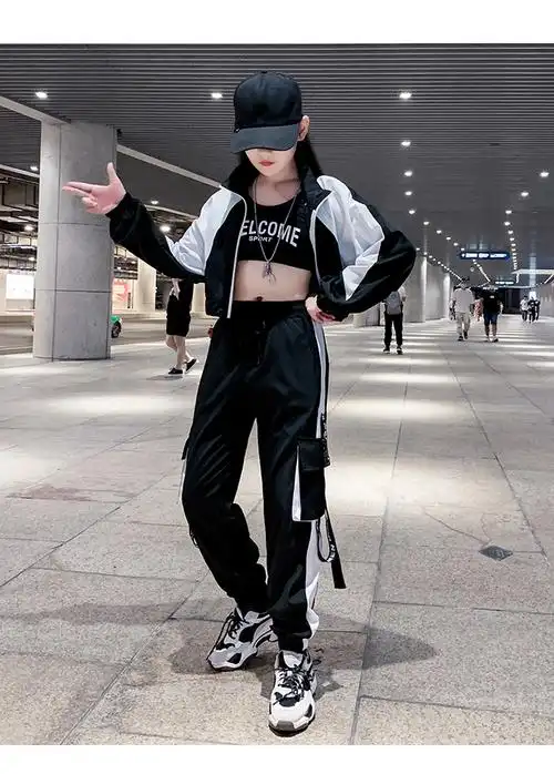 酷酷的女装儿童爵士舞服装女炫酷露脐街舞工装裤嘻哈套装女童模特走秀