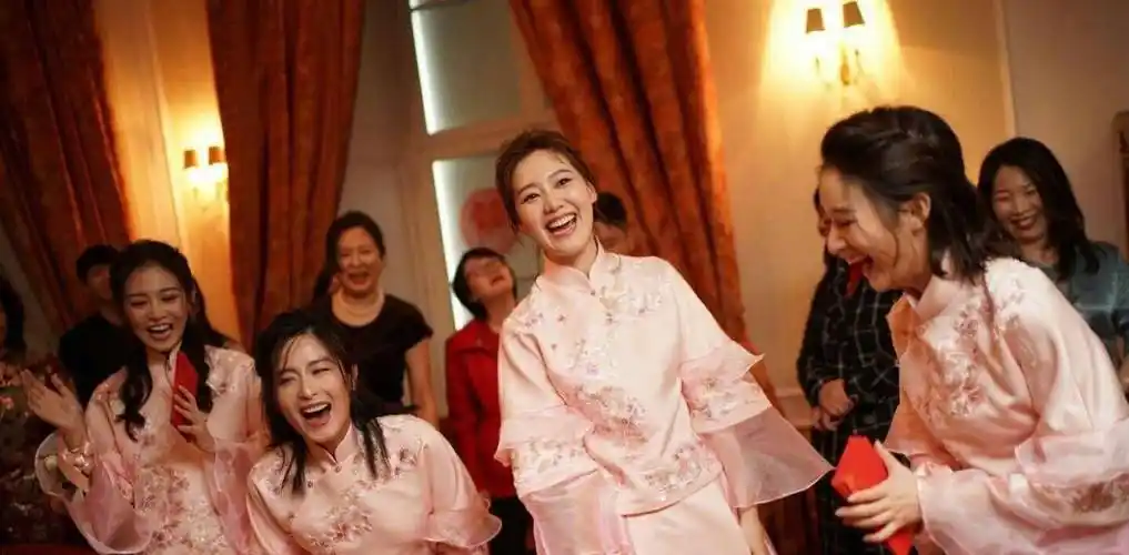 唐嫣伴娘团,刘诗诗伴娘团,佟丽娅伴娘团,都抵不过最帅伴郎团_婚礼