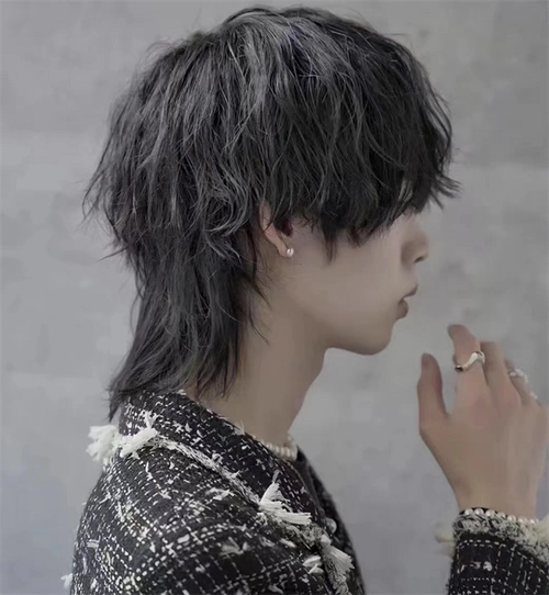 帅气时髦狼尾发型 备受小鲜肉喜爱_男士短发 - 美发站