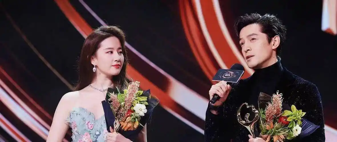 在2017年,邓超和杨幂共同出演了影视作品.