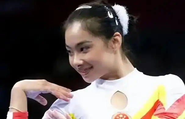 李宁之妻陈永妍:见证了丈夫的眼泪,44岁为他冒险生女儿不后悔