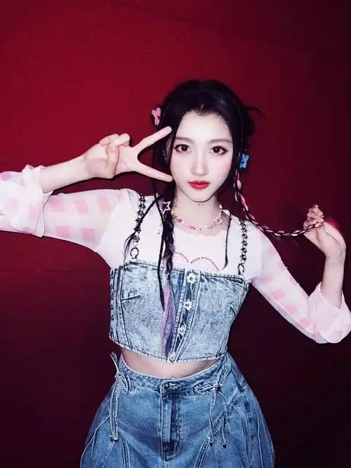 关晓彤y2k甜心妆##关晓彤 孔雀公主