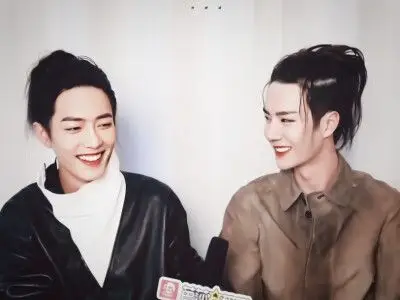 肖战和王一博 芭莎