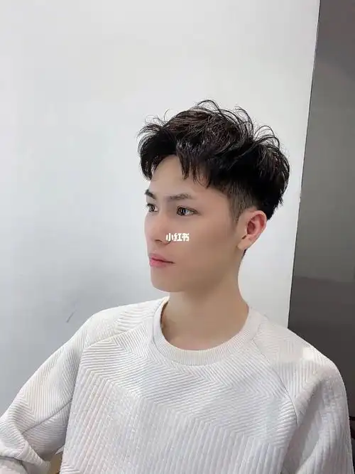 玉溪男生剪发烫发推荐 碎盖蓬松纹理烫