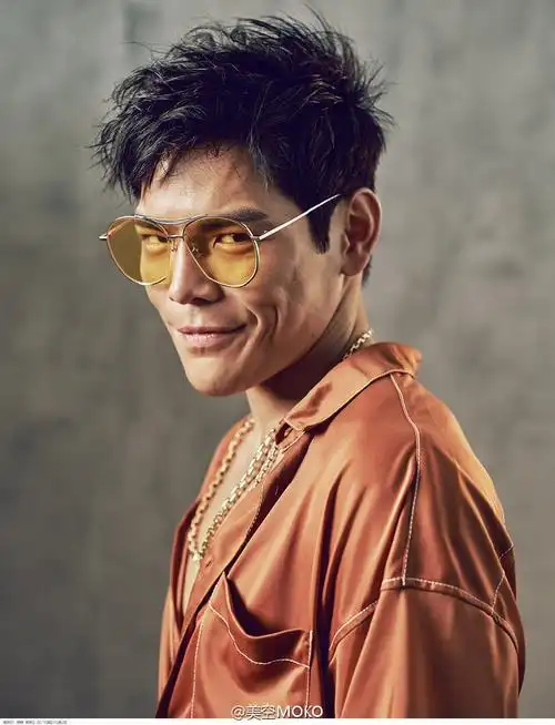 向佐@向佐jackyheung,这个名字被赋予太多. 来自美空moko - 微博