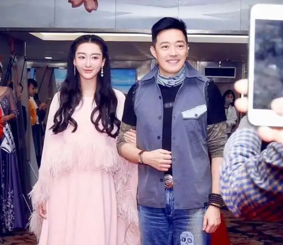 何承熹花800万整容成范冰冰嫁给主刀医生后她过得幸福吗