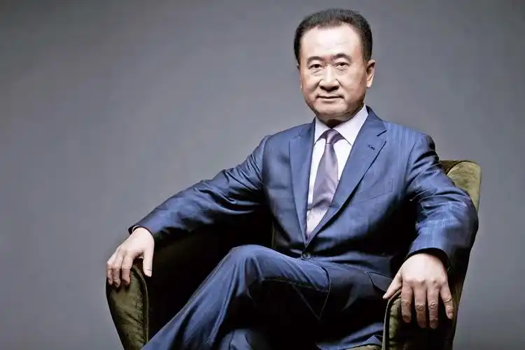 王健林位列华人首富