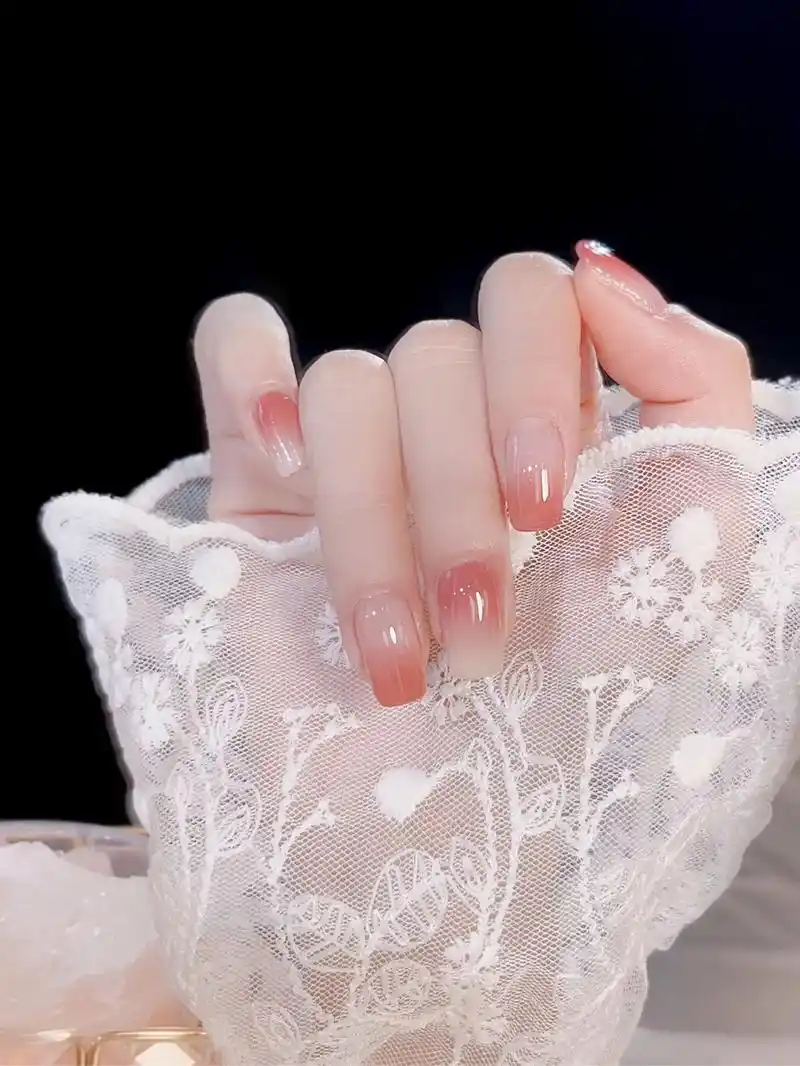 白桃乌龙99冰透裸色91渐变显白美甲.#美甲  #嬛嬛同款美 - 抖音