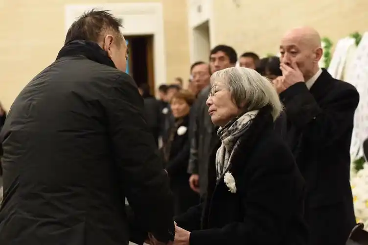 葛存壮的遗体告别仪式于3月8日上午9点钟在八宝山大礼堂举行.