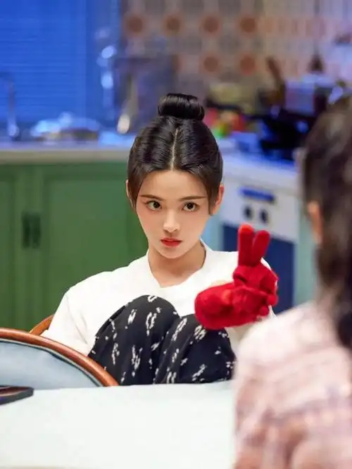 杨超越踏步,孟美岐吴宣仪不顺,徐梦洁逆袭?盘点火箭少女101演员路