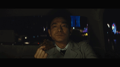 电影中,刘德华几乎从头吃到尾,传说这是因为导演杜琪峰自己爱吃,除了