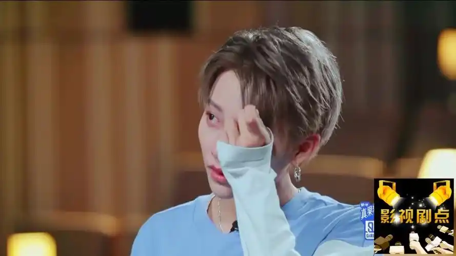 刘雨昕听到妈妈的表白哭了,这是她在青你2第一次哭,不被看好