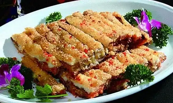 湖南菜也叫湘菜,是国内独具特色的8大菜系之一,其口味多样化,品种齐全