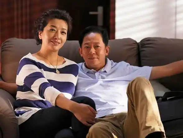 52岁江珊:爱过王志文和靳东,嫁过高曙光,今恋上马伊琍前男友