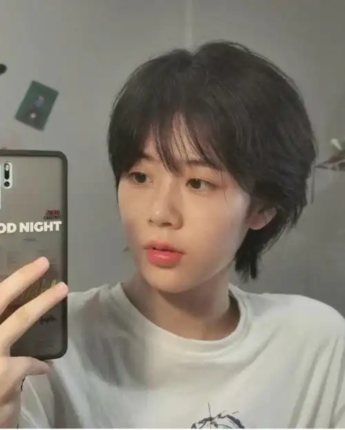 发型菱形脸妹子剪少年感短发会翻车吗