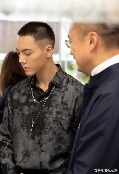 检验明星颜值的寸头造型,六位用行动证明,真的又帅又有型超a!